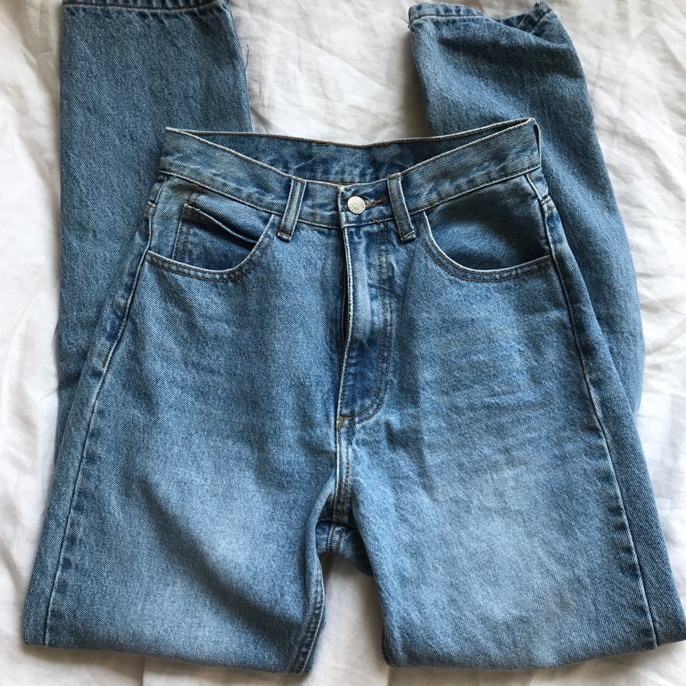 NWOT Brandy Melville High Waisted Jeans